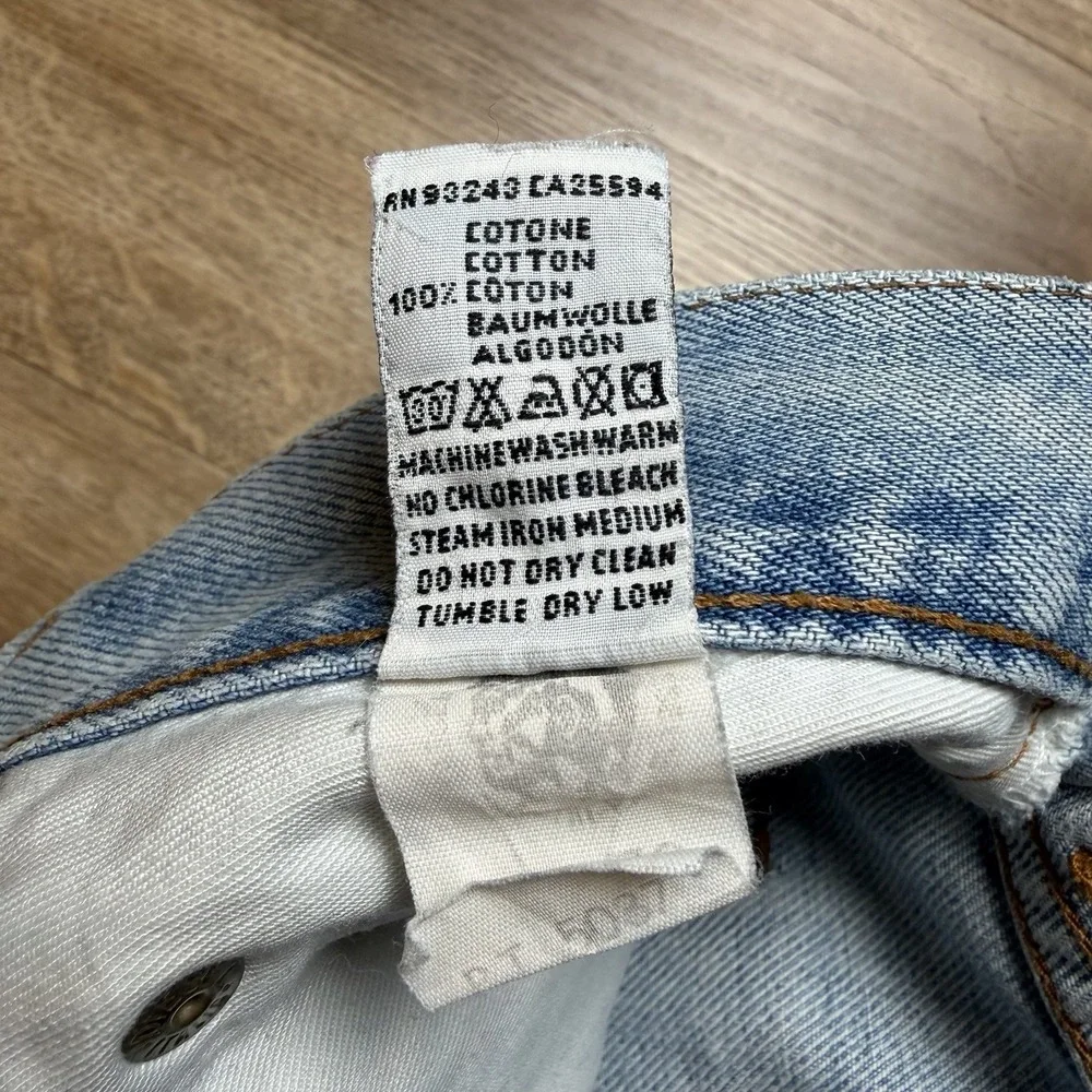 Diesel Jeans Men 28x30 Blue Straight Leg Made Italy Distressed Wash Y2K (Tag 30)